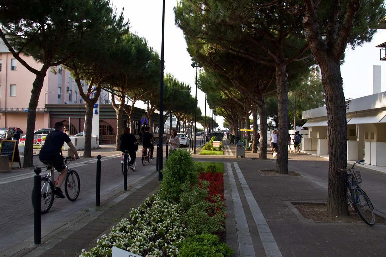 Appartamento Con Terrazza Lido delle Nazioni Luaran gambar